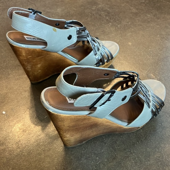 Steve Madden - Platform Wedge - 8M - Picture 4 of 7